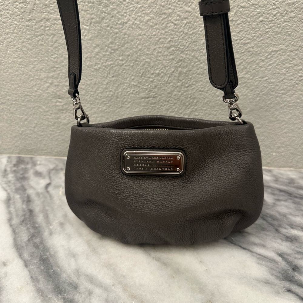 Marc by Marc Jacobs Gray Leather Shoulder Bag